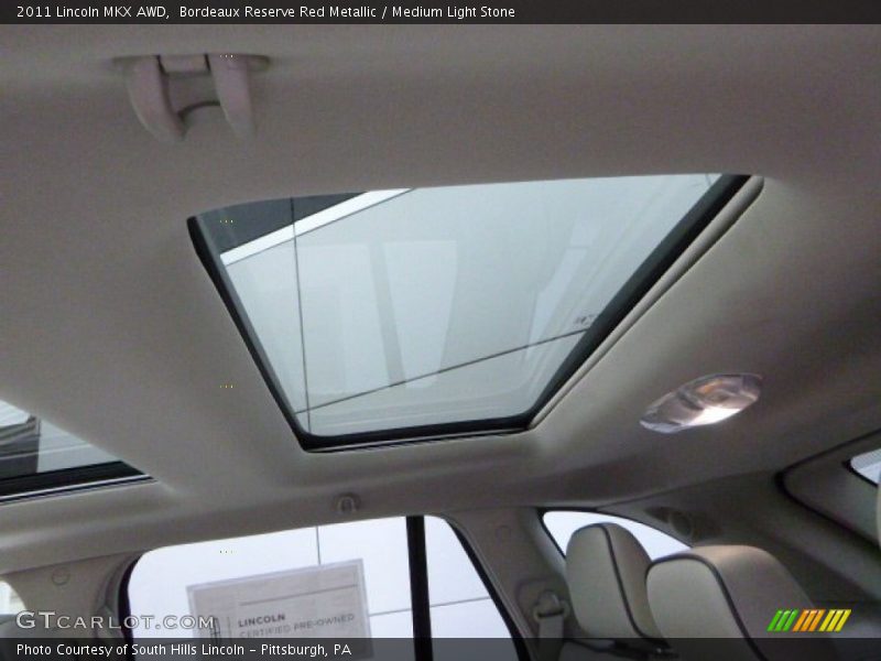 Bordeaux Reserve Red Metallic / Medium Light Stone 2011 Lincoln MKX AWD