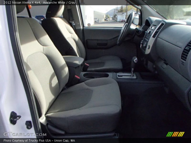 Avalanche White / Gray 2012 Nissan Xterra X 4x4