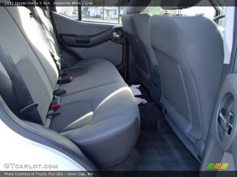 Avalanche White / Gray 2012 Nissan Xterra X 4x4