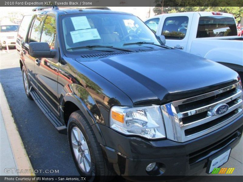 Tuxedo Black / Stone 2010 Ford Expedition XLT