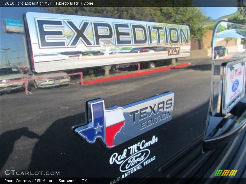 Tuxedo Black / Stone 2010 Ford Expedition XLT