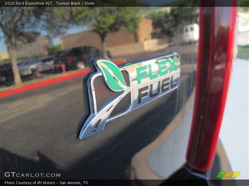 Tuxedo Black / Stone 2010 Ford Expedition XLT