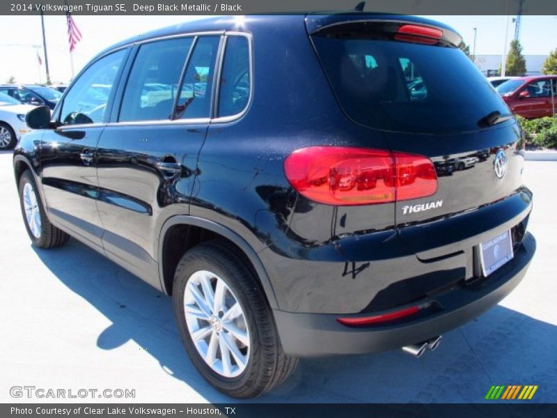 Deep Black Metallic / Black 2014 Volkswagen Tiguan SE