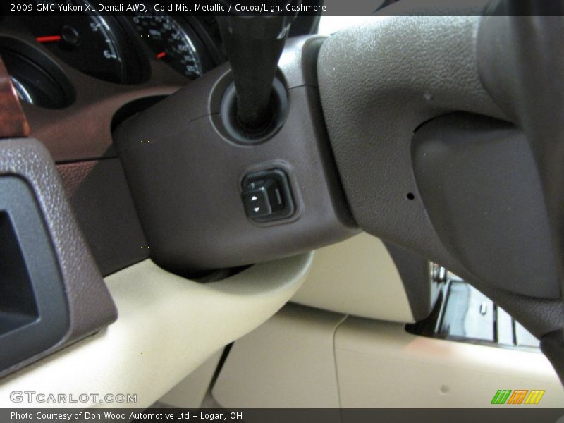 Gold Mist Metallic / Cocoa/Light Cashmere 2009 GMC Yukon XL Denali AWD