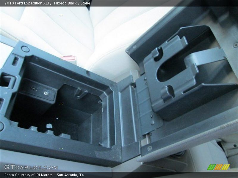 Tuxedo Black / Stone 2010 Ford Expedition XLT