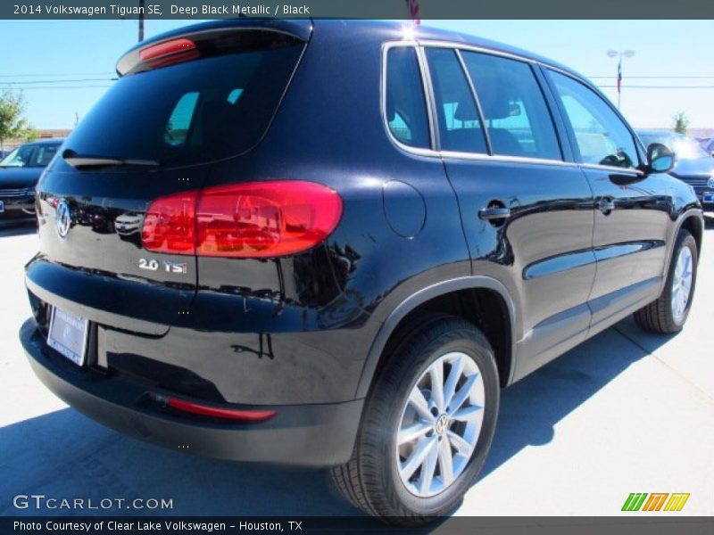 Deep Black Metallic / Black 2014 Volkswagen Tiguan SE