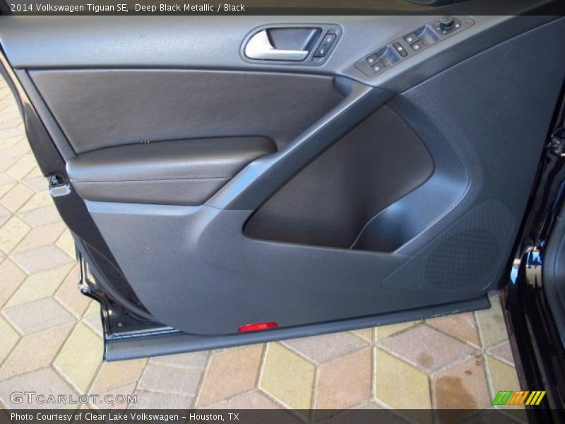 Deep Black Metallic / Black 2014 Volkswagen Tiguan SE