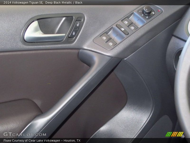 Deep Black Metallic / Black 2014 Volkswagen Tiguan SE
