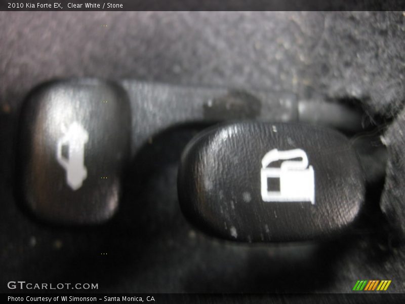 Clear White / Stone 2010 Kia Forte EX