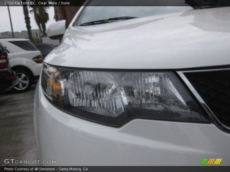 Clear White / Stone 2010 Kia Forte EX