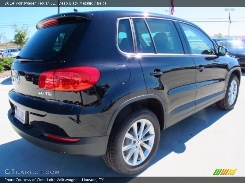 Deep Black Metallic / Beige 2014 Volkswagen Tiguan SE