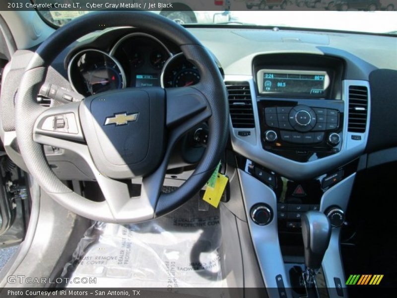 Cyber Gray Metallic / Jet Black 2013 Chevrolet Cruze LT