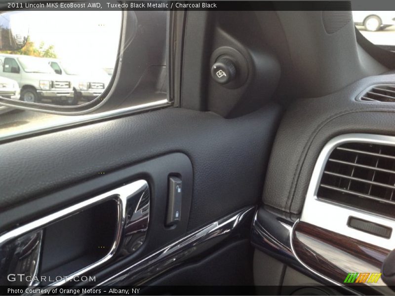 Tuxedo Black Metallic / Charcoal Black 2011 Lincoln MKS EcoBoost AWD
