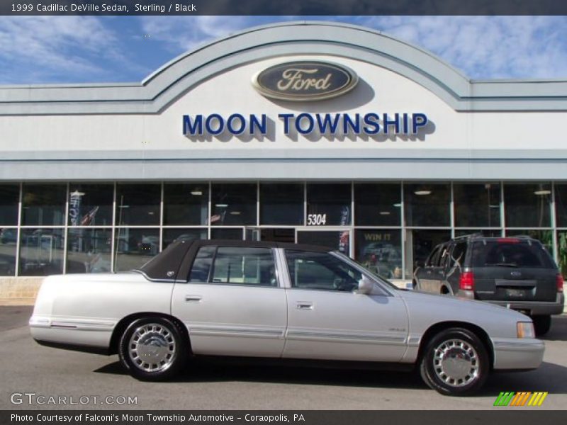 Sterling / Black 1999 Cadillac DeVille Sedan