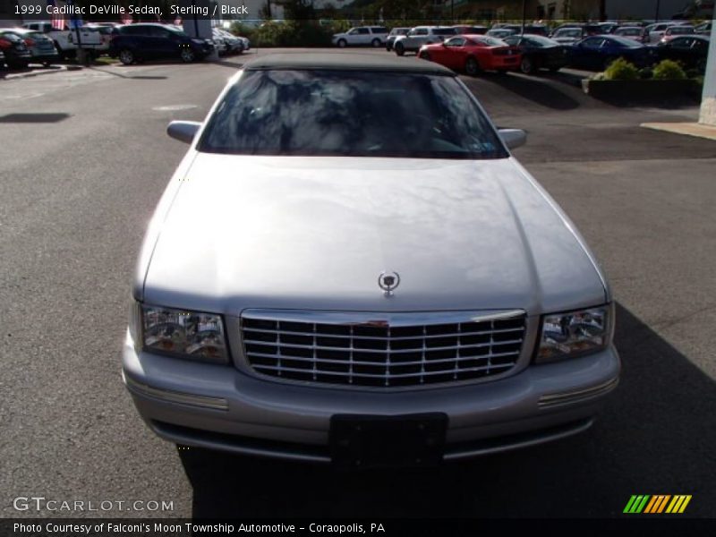 Sterling / Black 1999 Cadillac DeVille Sedan