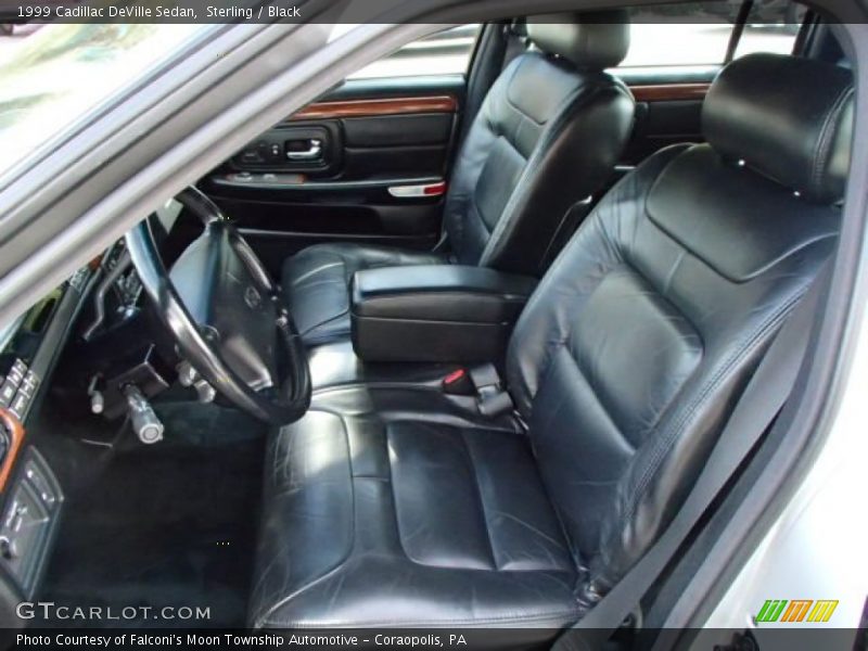 Sterling / Black 1999 Cadillac DeVille Sedan