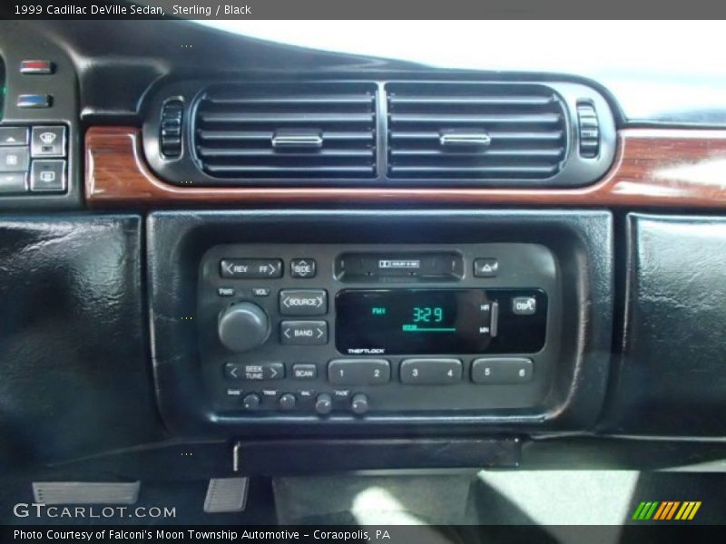 Sterling / Black 1999 Cadillac DeVille Sedan