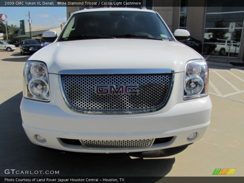 White Diamond Tricoat / Cocoa/Light Cashmere 2009 GMC Yukon XL Denali
