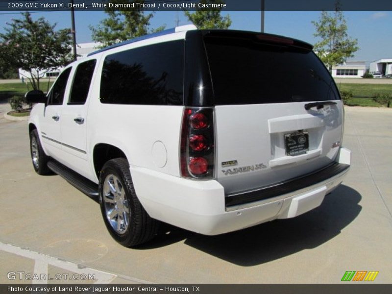 White Diamond Tricoat / Cocoa/Light Cashmere 2009 GMC Yukon XL Denali