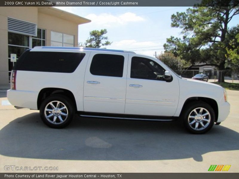 White Diamond Tricoat / Cocoa/Light Cashmere 2009 GMC Yukon XL Denali