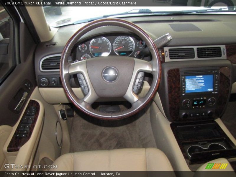 White Diamond Tricoat / Cocoa/Light Cashmere 2009 GMC Yukon XL Denali