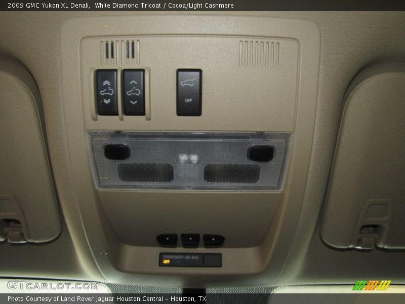 White Diamond Tricoat / Cocoa/Light Cashmere 2009 GMC Yukon XL Denali