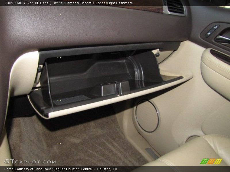 White Diamond Tricoat / Cocoa/Light Cashmere 2009 GMC Yukon XL Denali