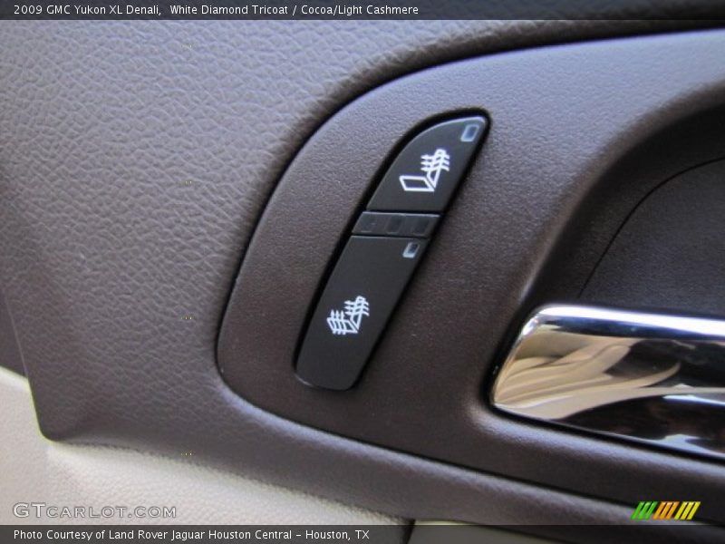 White Diamond Tricoat / Cocoa/Light Cashmere 2009 GMC Yukon XL Denali