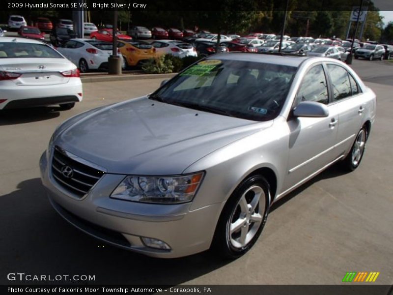 Bright Silver / Gray 2009 Hyundai Sonata SE V6