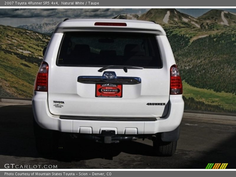 Natural White / Taupe 2007 Toyota 4Runner SR5 4x4