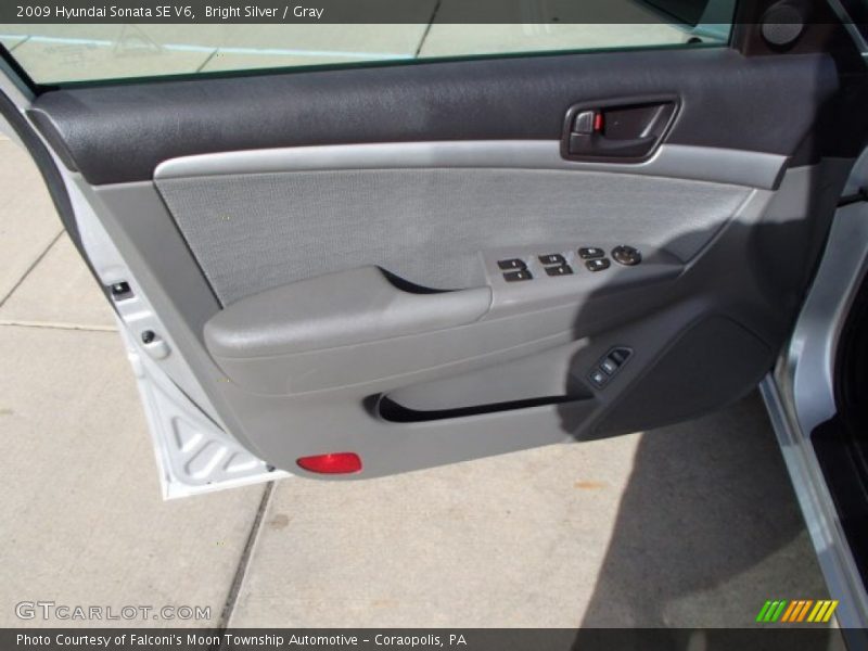 Bright Silver / Gray 2009 Hyundai Sonata SE V6