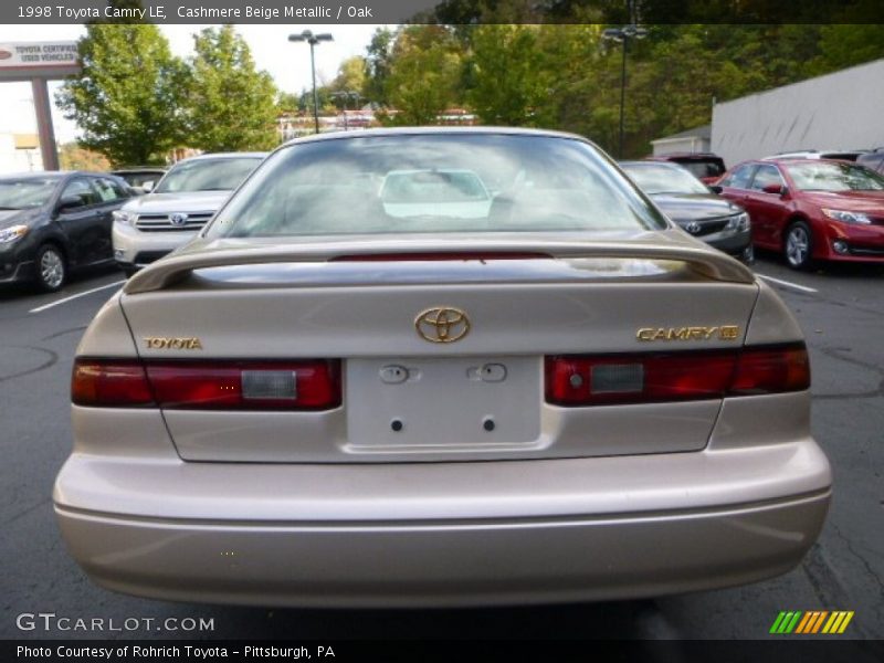 Cashmere Beige Metallic / Oak 1998 Toyota Camry LE