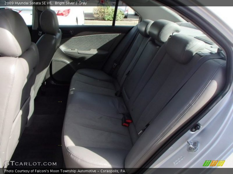 Bright Silver / Gray 2009 Hyundai Sonata SE V6