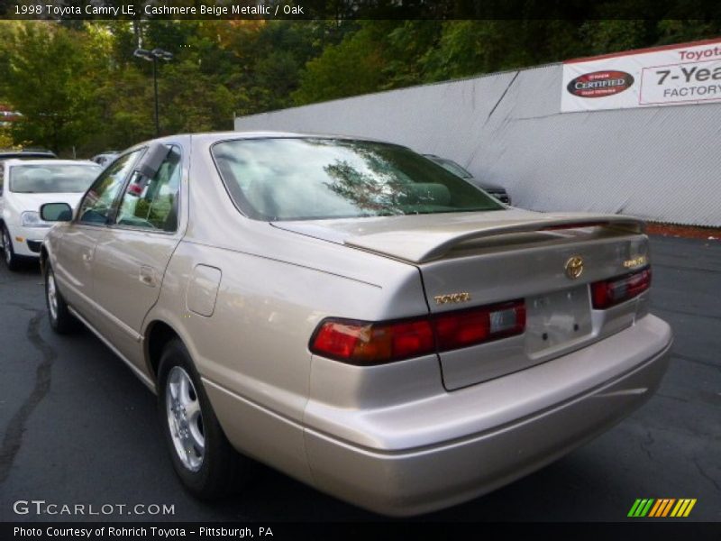Cashmere Beige Metallic / Oak 1998 Toyota Camry LE