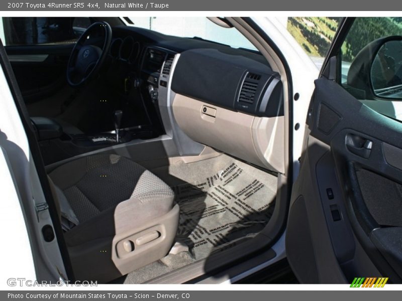 Natural White / Taupe 2007 Toyota 4Runner SR5 4x4
