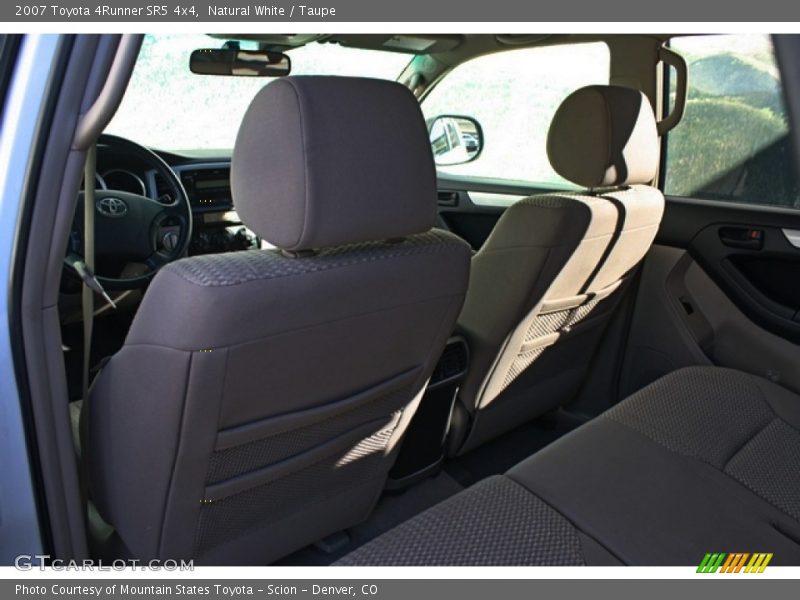 Natural White / Taupe 2007 Toyota 4Runner SR5 4x4