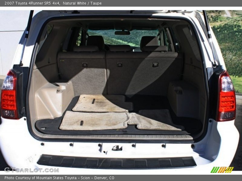 Natural White / Taupe 2007 Toyota 4Runner SR5 4x4