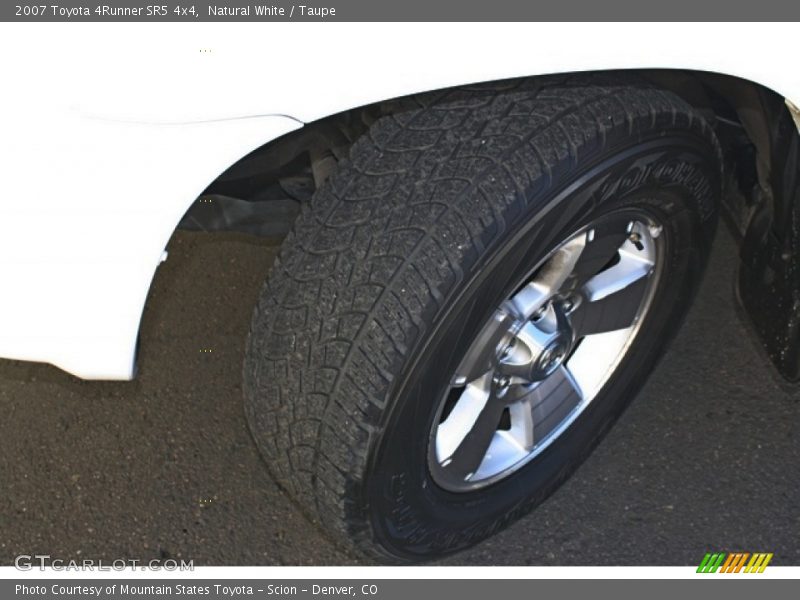 Natural White / Taupe 2007 Toyota 4Runner SR5 4x4