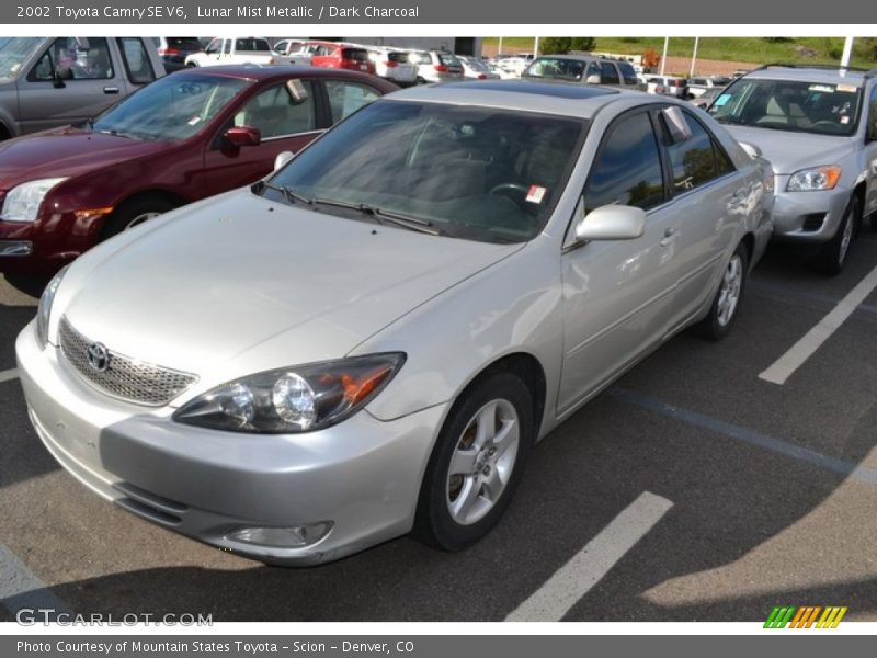Lunar Mist Metallic / Dark Charcoal 2002 Toyota Camry SE V6