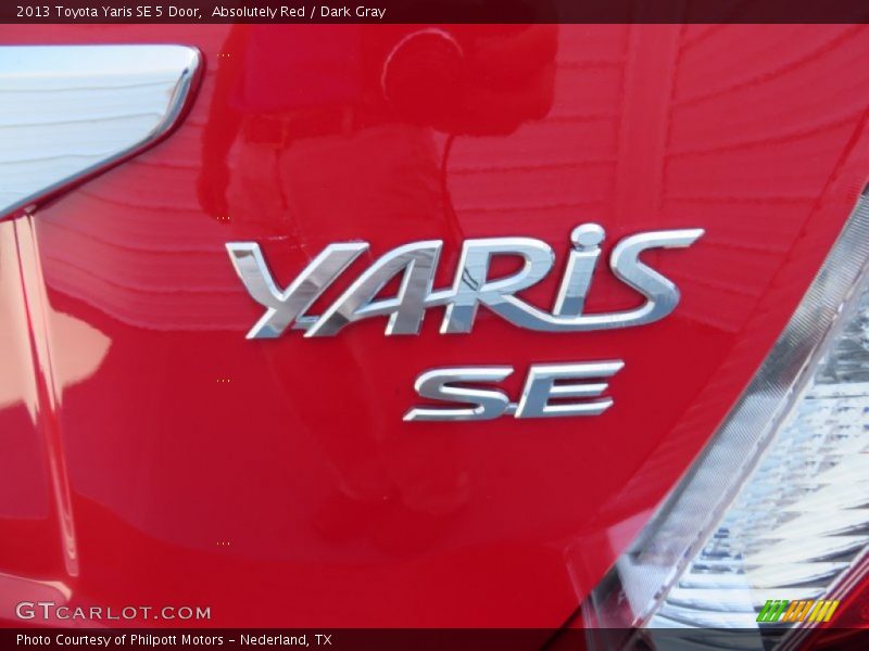 Absolutely Red / Dark Gray 2013 Toyota Yaris SE 5 Door