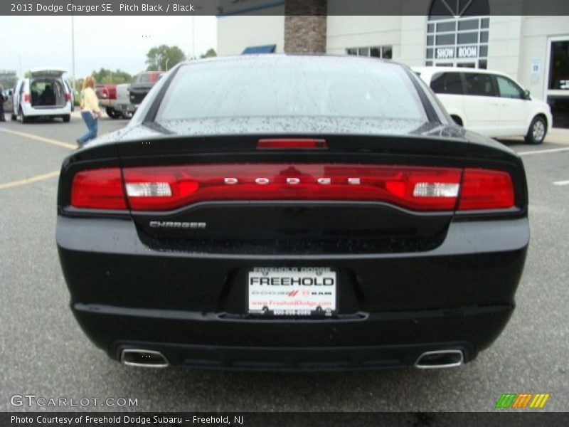 Pitch Black / Black 2013 Dodge Charger SE