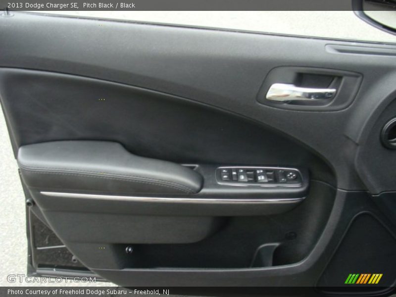 Pitch Black / Black 2013 Dodge Charger SE