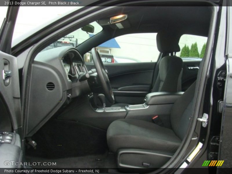 Pitch Black / Black 2013 Dodge Charger SE