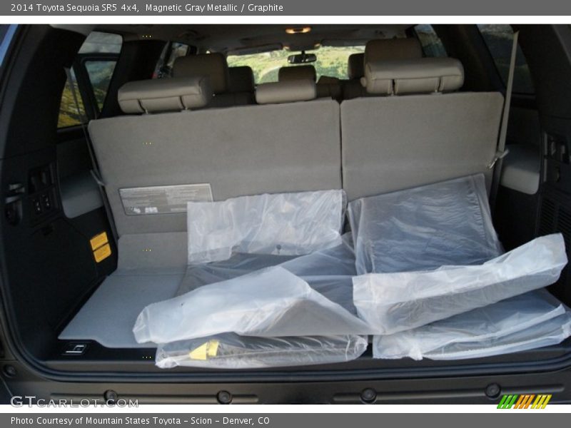 Magnetic Gray Metallic / Graphite 2014 Toyota Sequoia SR5 4x4