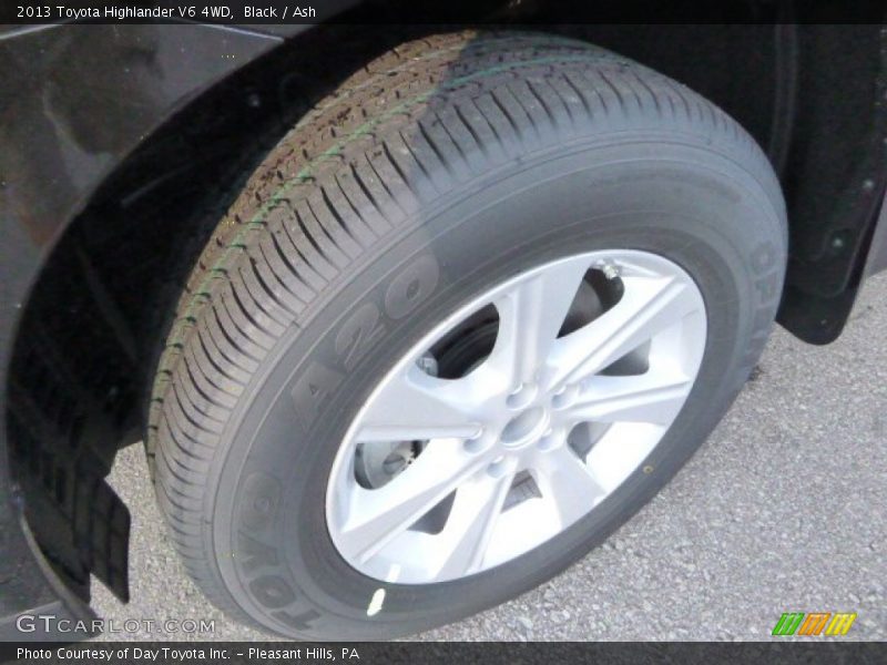 Black / Ash 2013 Toyota Highlander V6 4WD