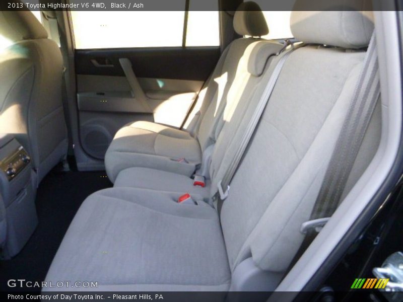 Black / Ash 2013 Toyota Highlander V6 4WD