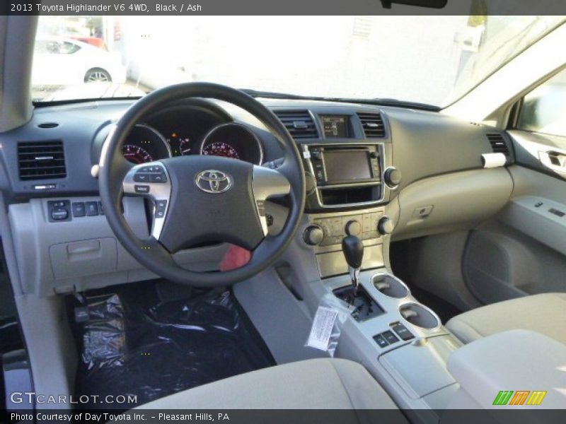 Black / Ash 2013 Toyota Highlander V6 4WD