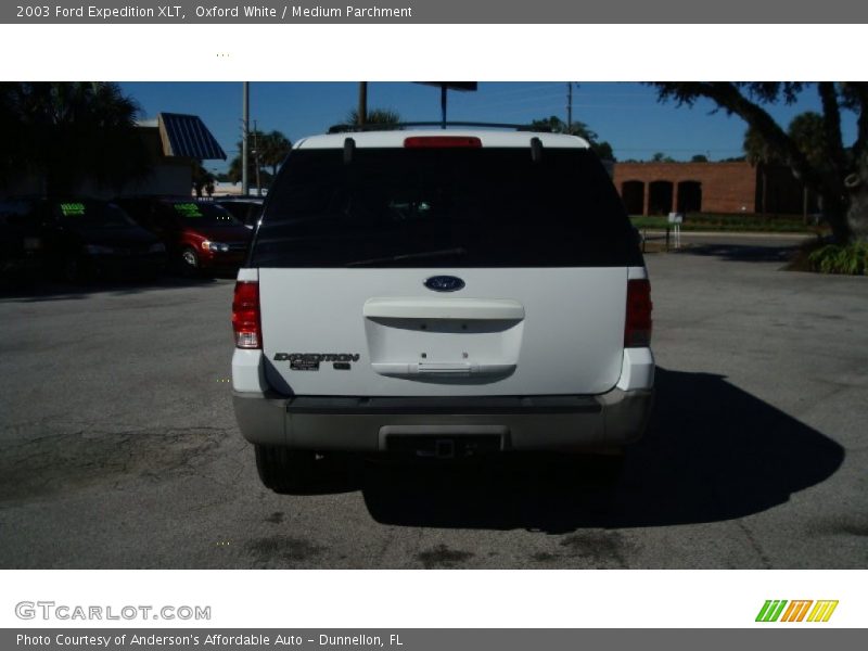 Oxford White / Medium Parchment 2003 Ford Expedition XLT