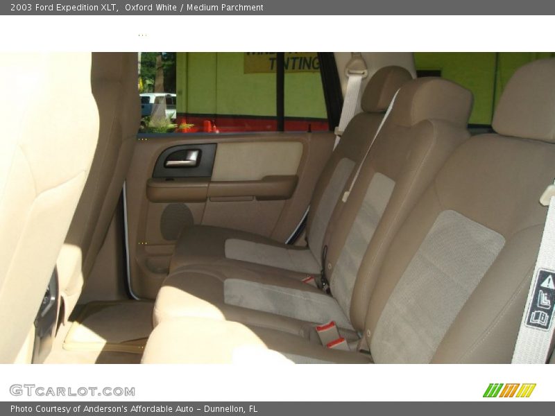 Oxford White / Medium Parchment 2003 Ford Expedition XLT
