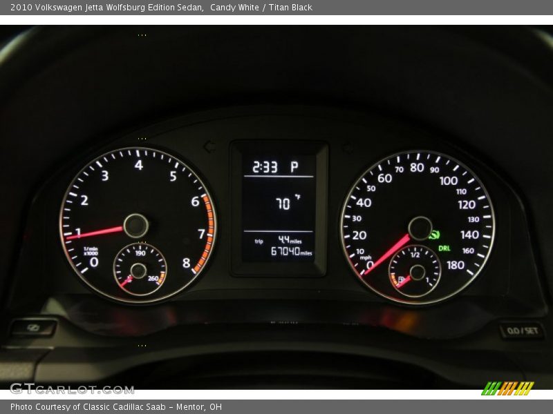 Candy White / Titan Black 2010 Volkswagen Jetta Wolfsburg Edition Sedan